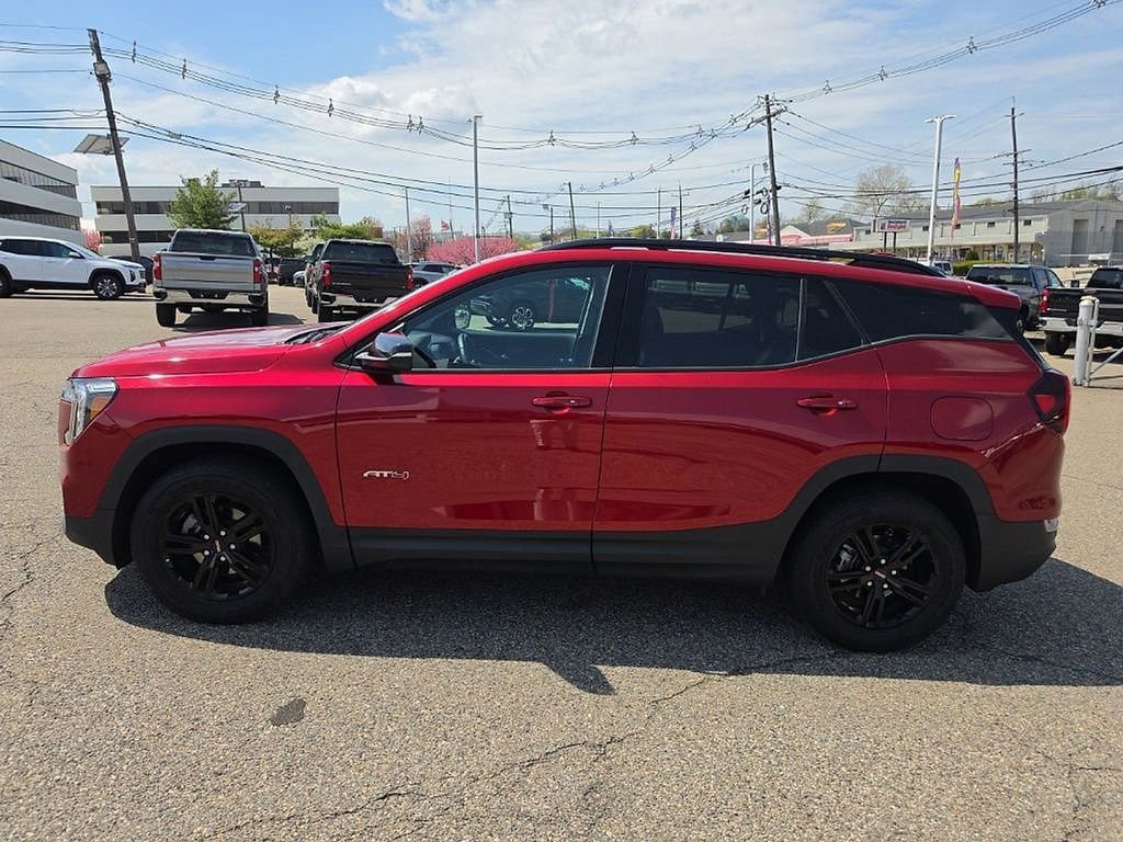 Used 2023 GMC Terrain AT4 image 6