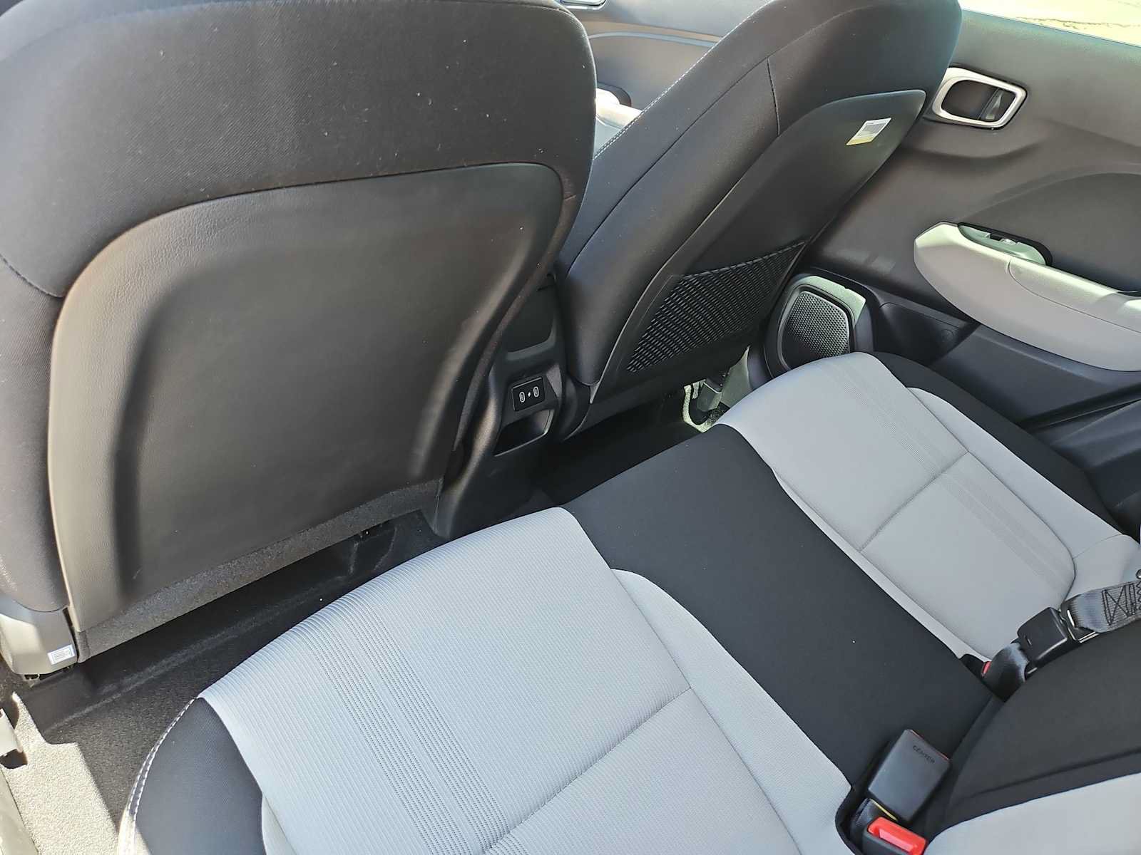Certified 2026 Hyundai Venue SEL FWD image 18