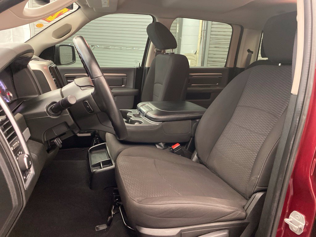 Used 2020 RAM 1500 Classic SLT AWD/4WD image 15