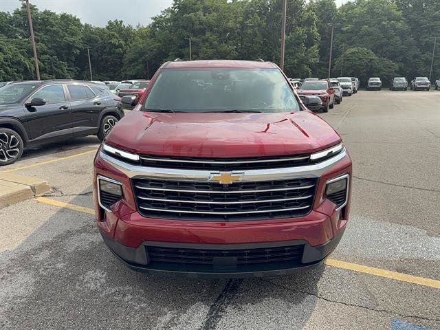 Certified 2025 Chevrolet Traverse LT w/ Driver Confidence Package FWD image 9
