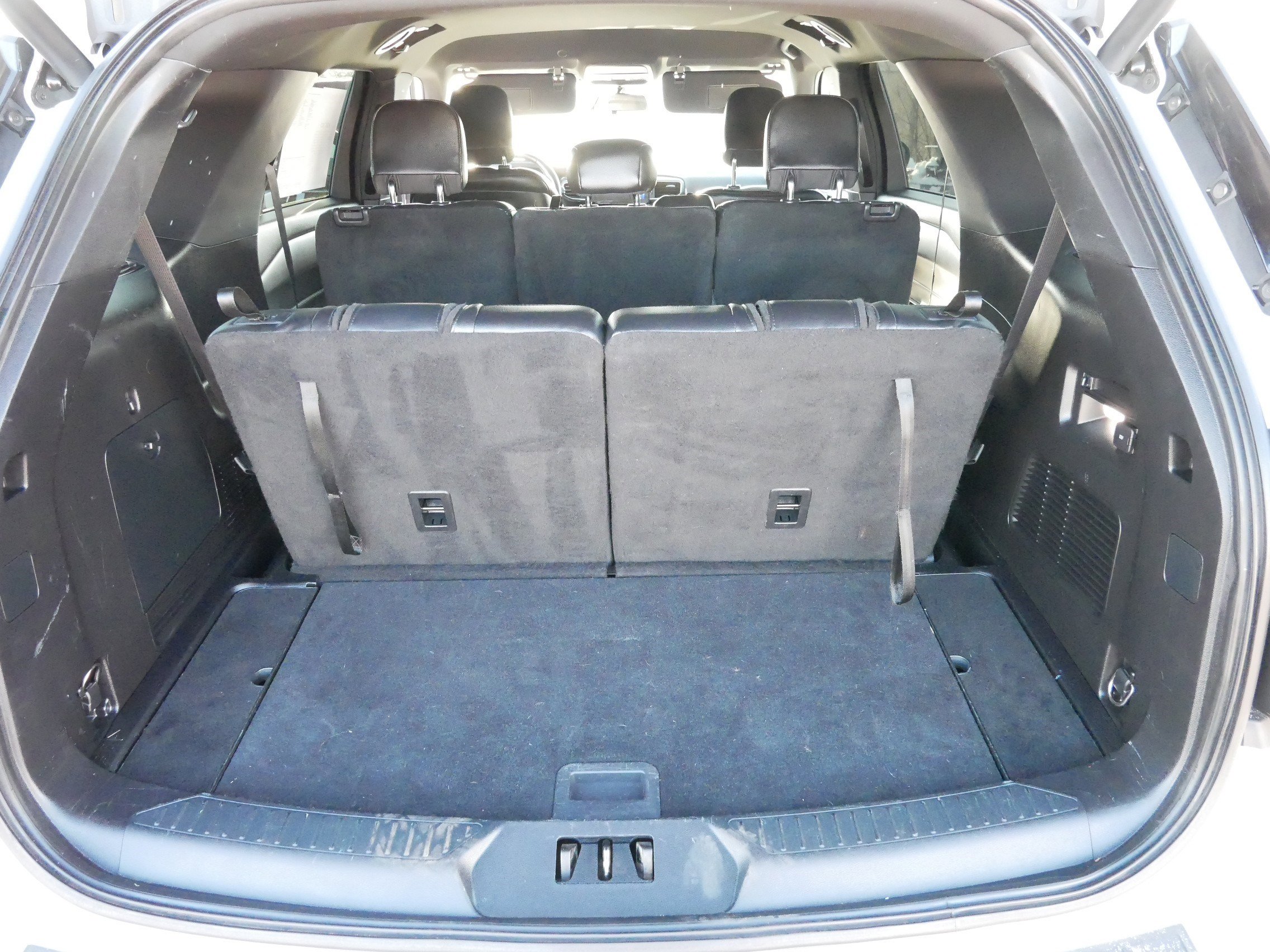 Used 2020 Ford Explorer XLT w/ Equipment Group 202A image 18