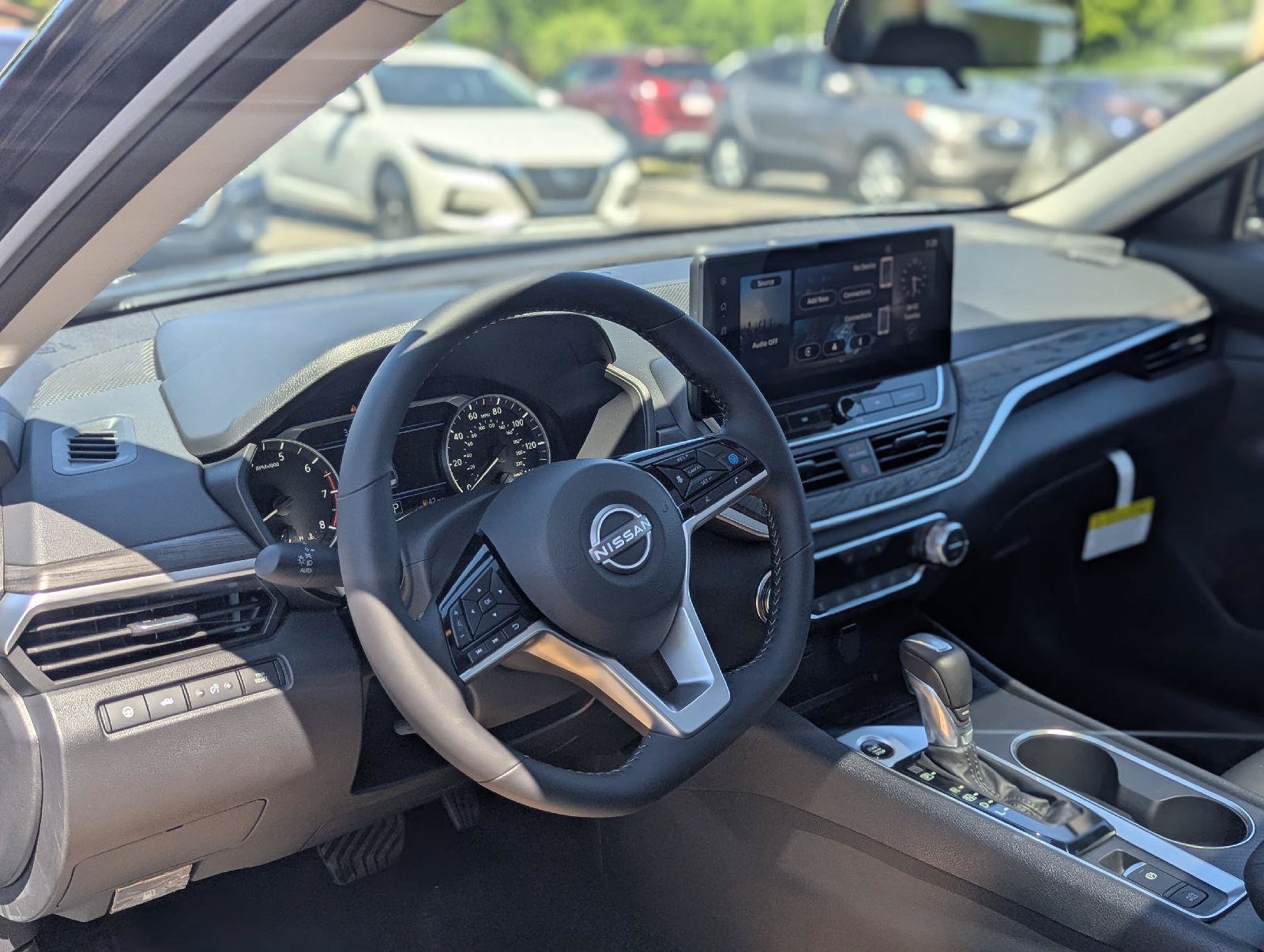 New 2026 Nissan Altima 2.5 SV FWD image 17