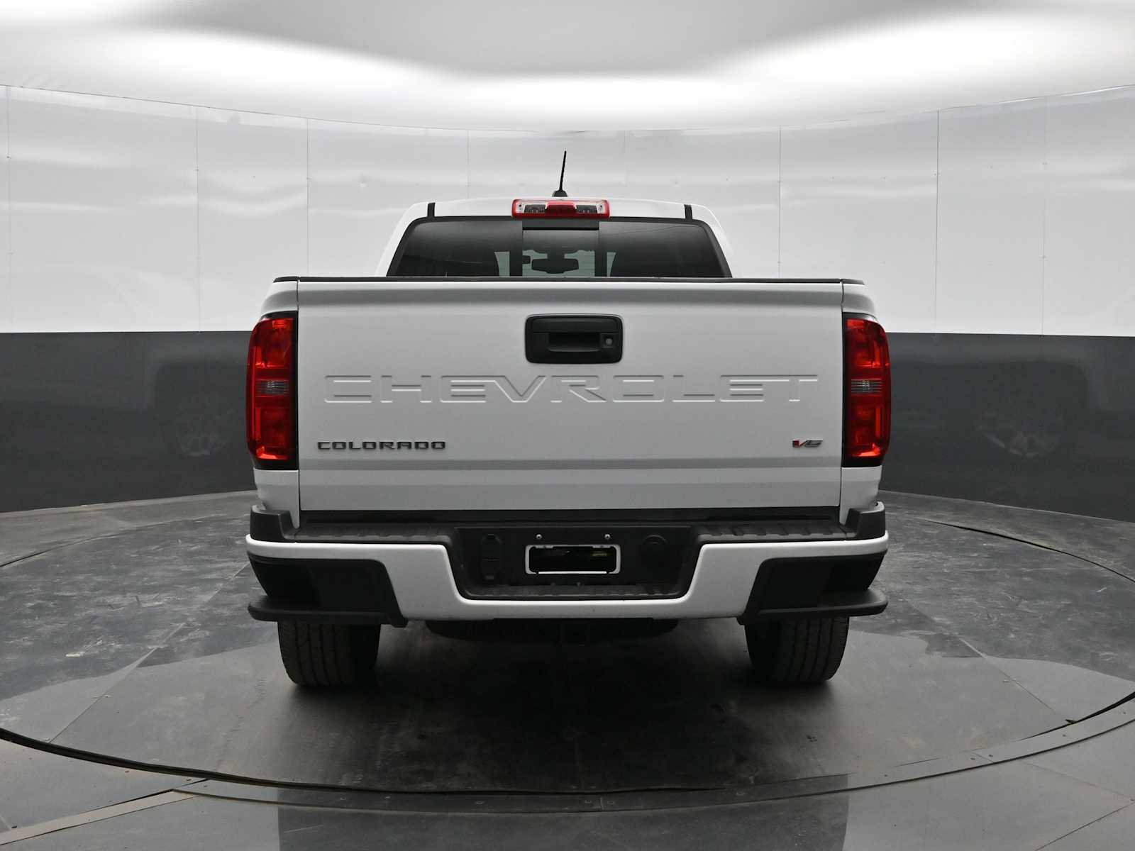 Used 2022 Chevrolet Colorado LT w/ LT Convenience Package image 6