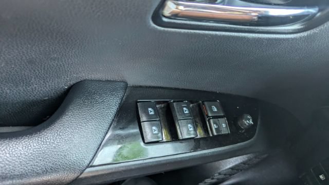 Used 2018 Toyota Prius Prime Advanced FWD image 35