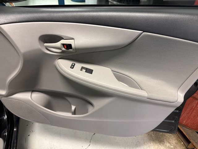 Used 2013 Toyota Corolla L image 17