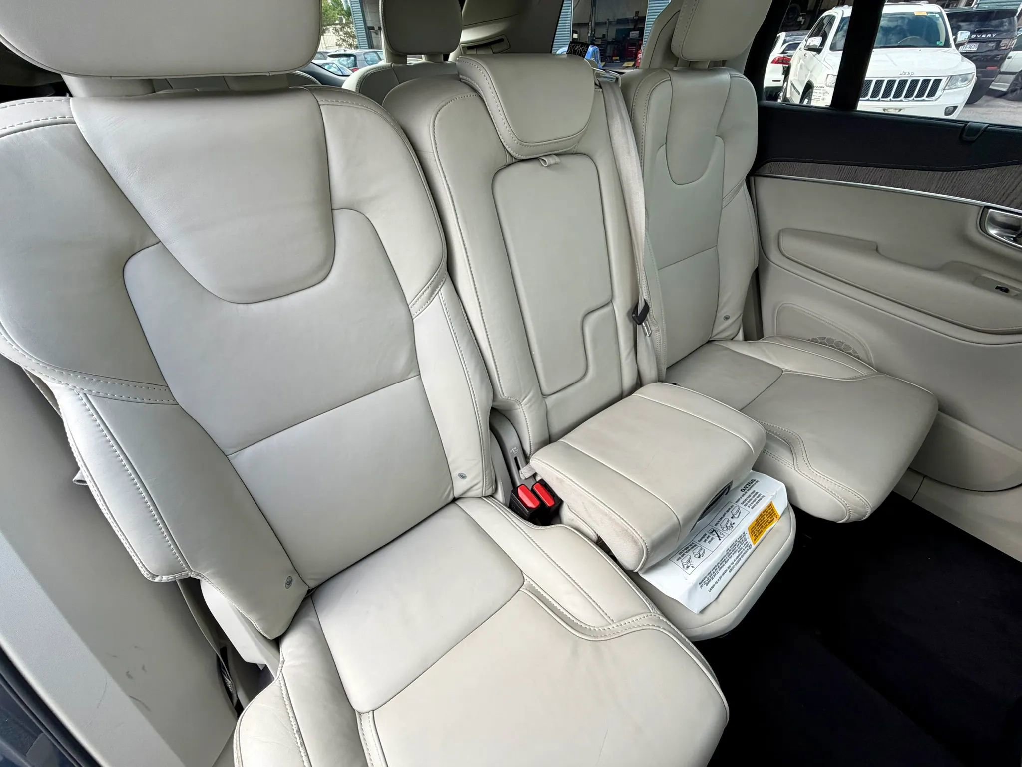 Used 2023 Volvo XC90 B6 Ultimate AWD/4WD image 37