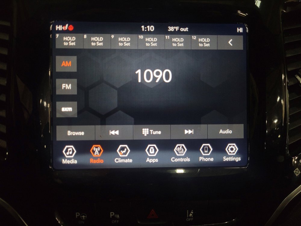 Used 2019 Jeep Cherokee Limited w/ Technology Group AWD/4WD image 25