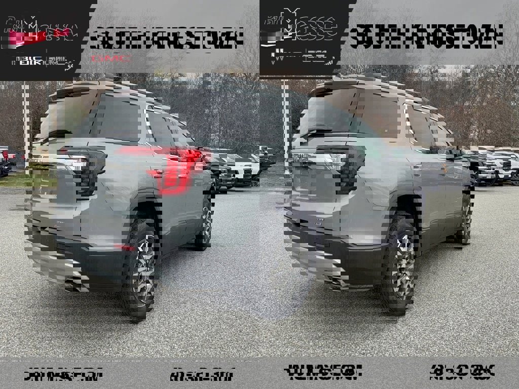 Certified 2023 GMC Acadia SLE w/ Driver Convenience Package image 4