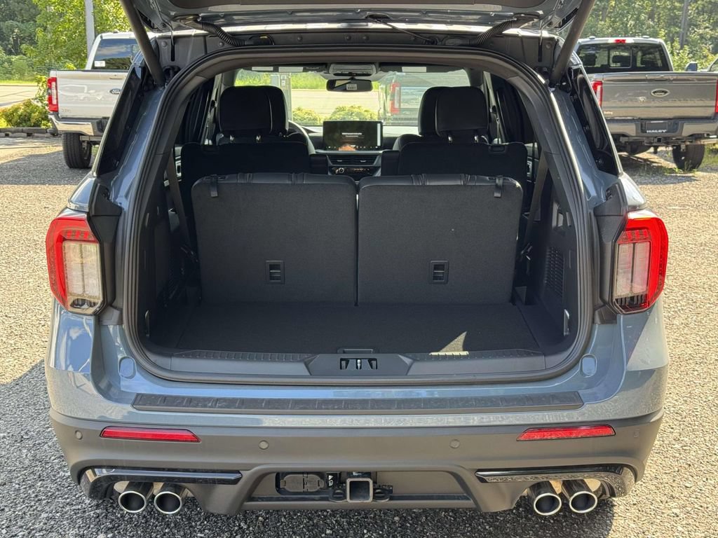 New 2026 Ford Explorer ST w/ Sun And Sound Package AWD/4WD image 15