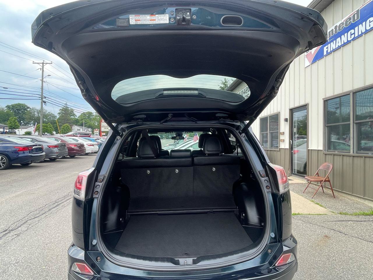 Used 2017 Toyota RAV4 SE AWD/4WD image 8