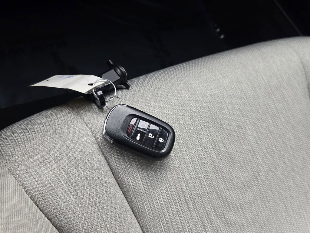 Used 2025 Honda Accord SE image 19