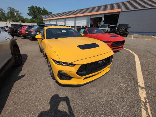 Certified 2024 Ford Mustang GT Premium RWD image 1