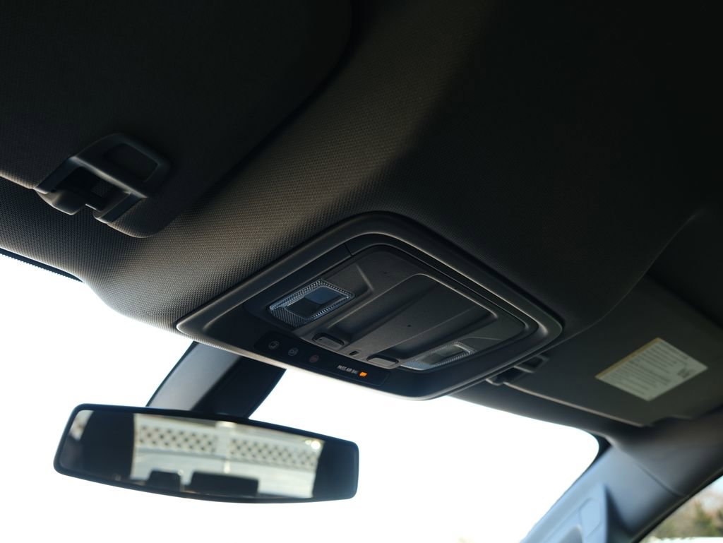 Used 2020 Chevrolet Silverado 1500 Custom w/ Custom Value Package image 16