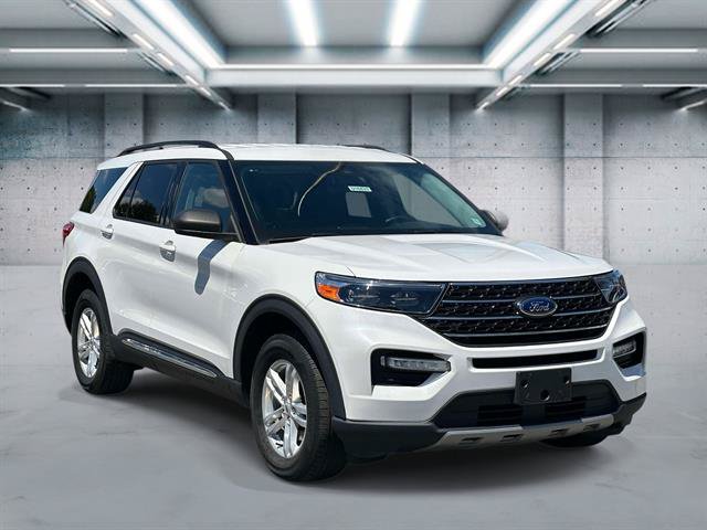 Used 2023 Ford Explorer XLT w/ Equipment Group 202A AWD/4WD image 24