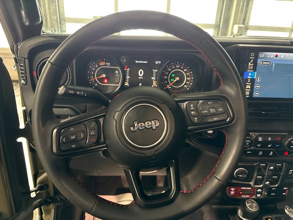 Used 2025 Jeep Wrangler Unlimited Rubicon AWD/4WD image 30
