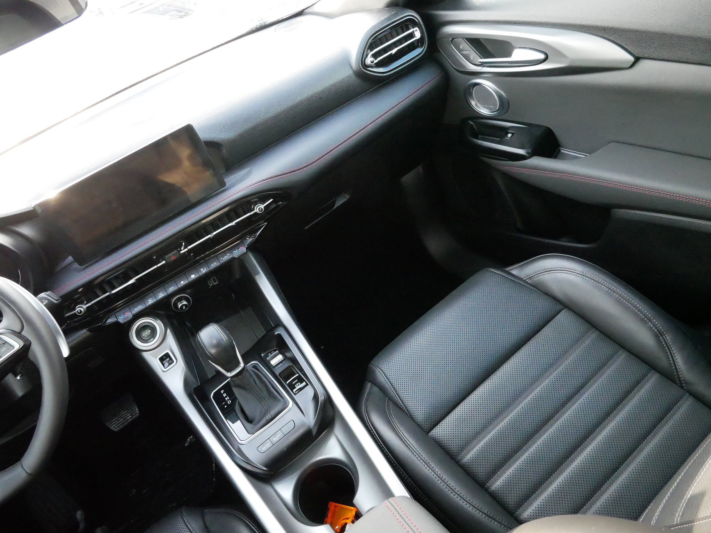 Used 2024 Dodge Hornet R/T Plus w/ R/T Blacktop Package image 11