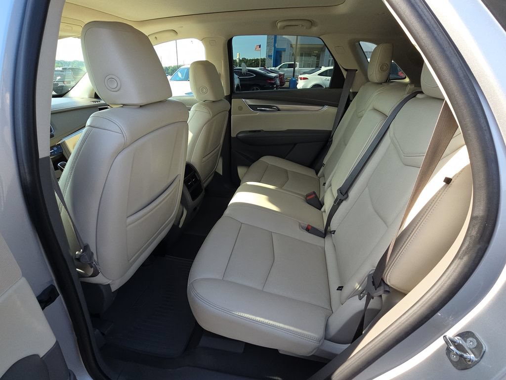 Used 2018 Cadillac XT5 Luxury w/ Driver Awareness Package FWD image 29