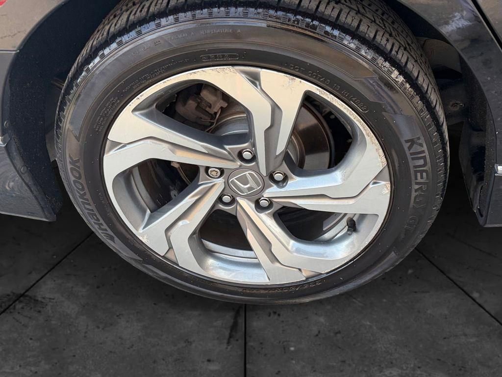 Used 2018 Honda Accord EX image 29