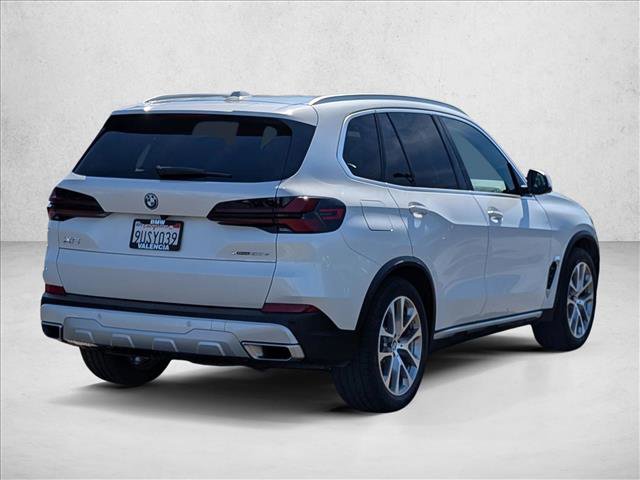 Used 2026 BMW X5 xDrive50e w/ Climate Comfort Package image 5