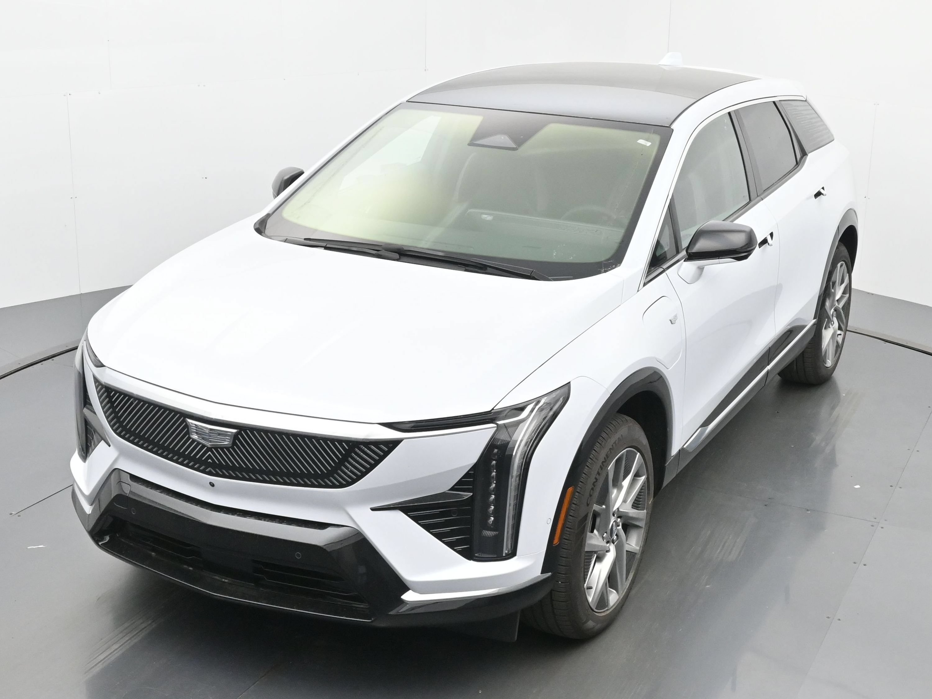 New 2026 Cadillac Optiq Luxury 1 w/ LPO, Floor Liner Package AWD/4WD image 23