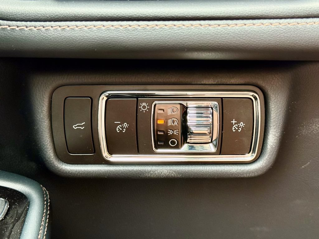 New 2026 Lincoln Aviator AWD image 32