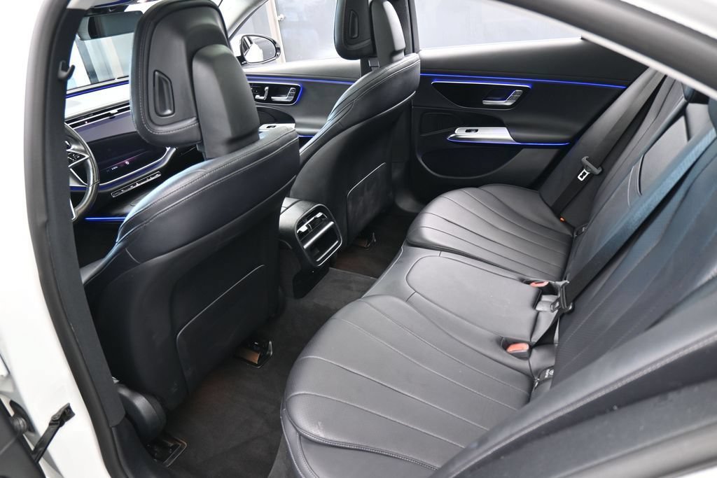 Used 2025 Mercedes-Benz E 350 Sedan image 41