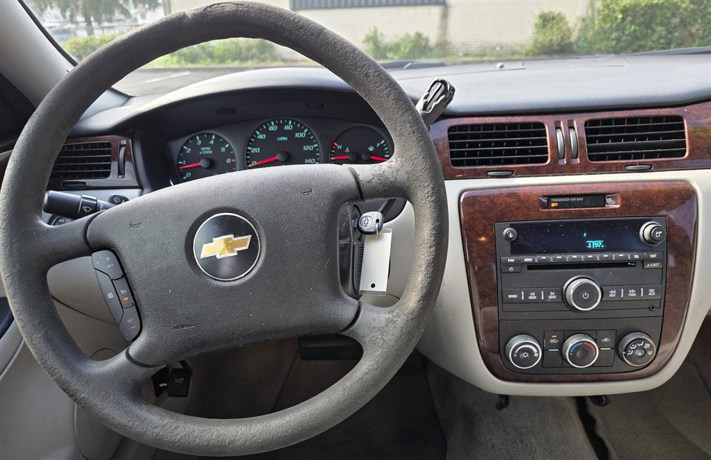 Used 2011 Chevrolet Impala LS image 17