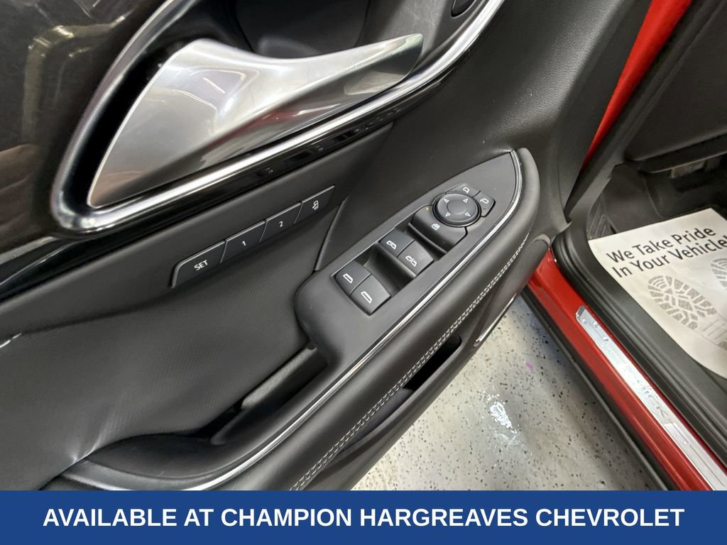 Used 2025 Buick Envision Preferred image 32