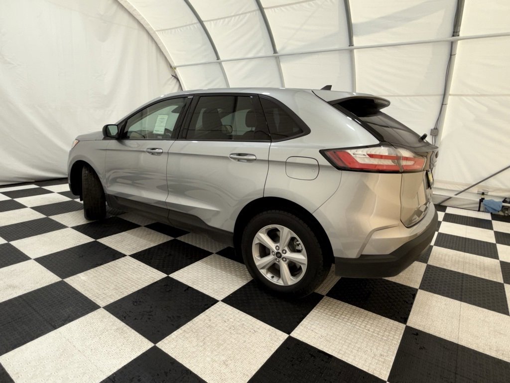 New 2024 Ford Edge SE image 2