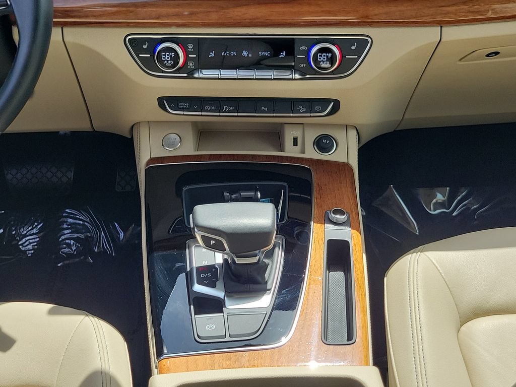Certified 2023 Audi Q5 2.0T Premium Plus w/ Premium Plus Package AWD/4WD image 23