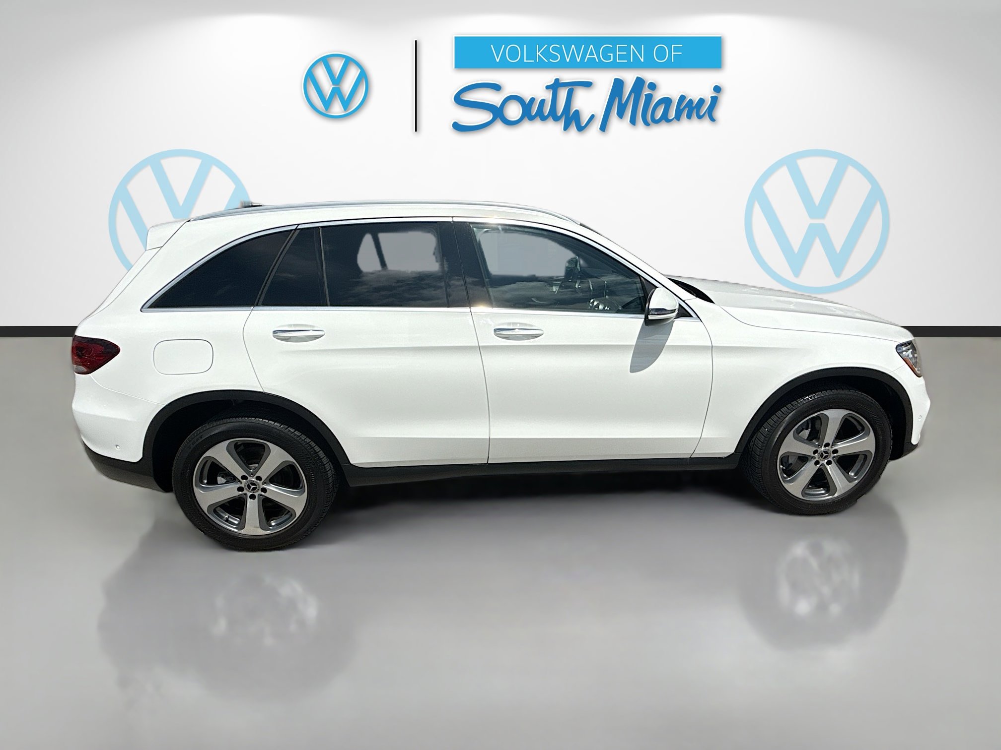 Used 2022 Mercedes-Benz GLC 300 w/ Premium Package Lite image 8
