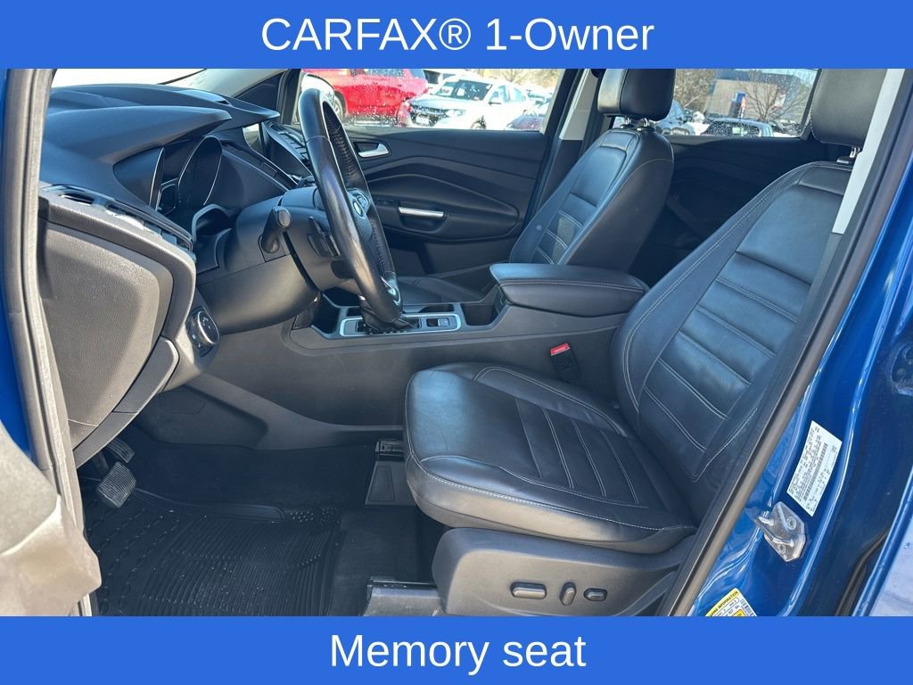 Used 2017 Ford Escape Titanium image 10