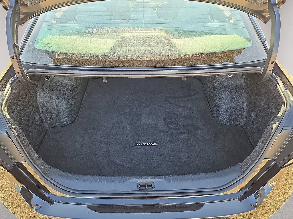 Used 2025 Nissan Altima 2.5 SV FWD image 13