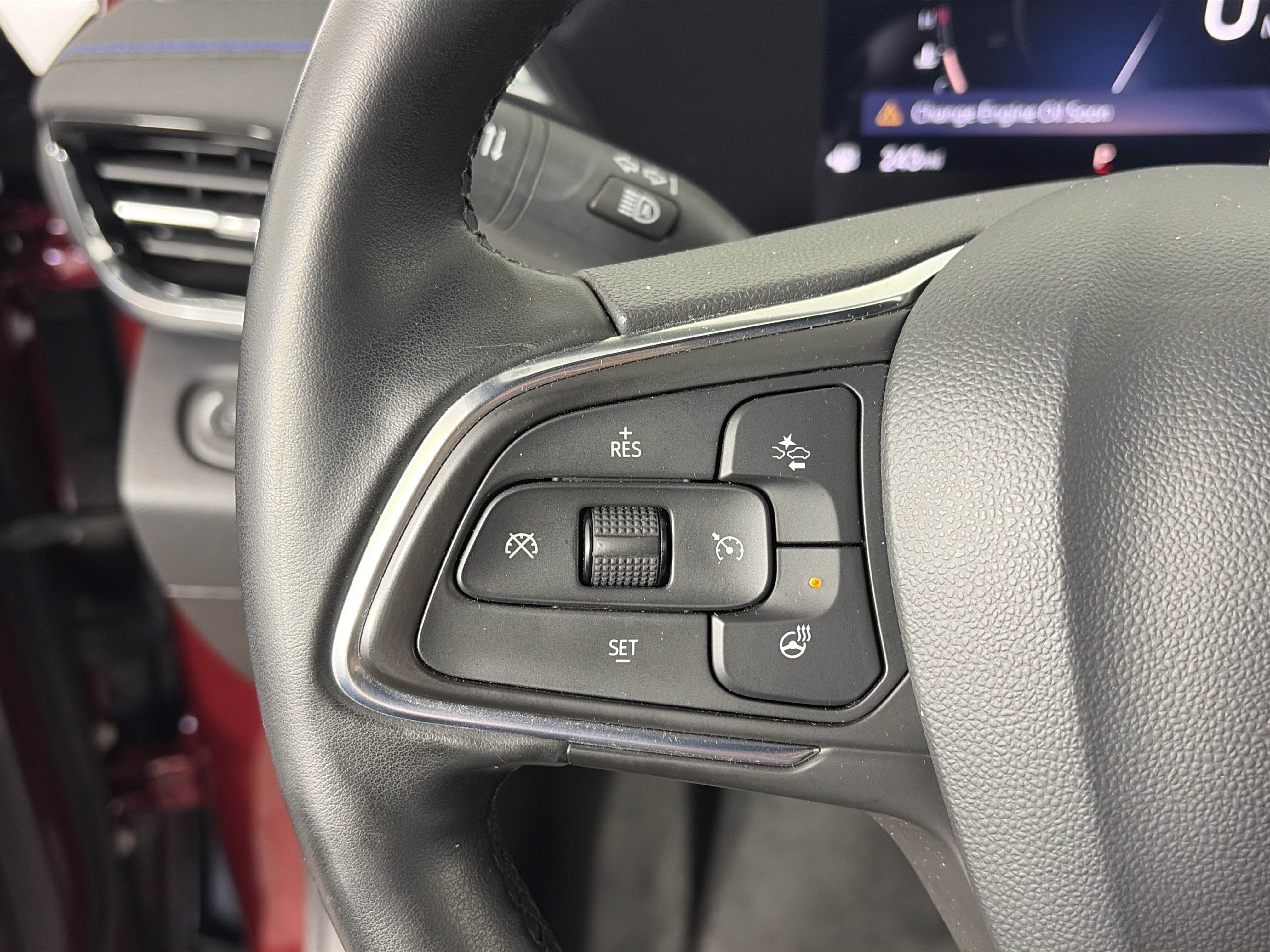 Used 2024 Buick Envista Sport Touring w/ Convenience I Package FWD image 28