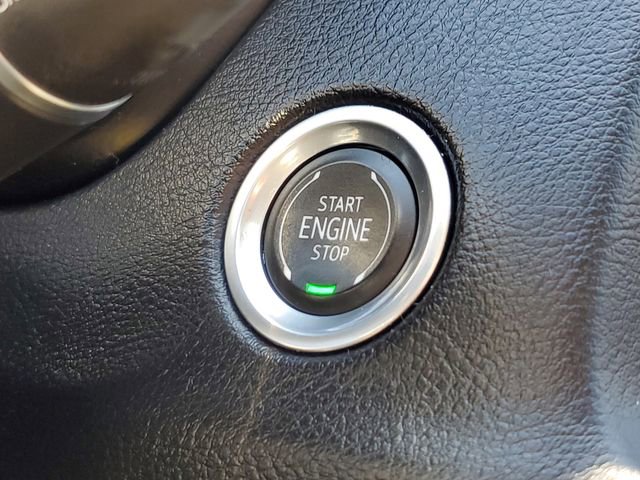 Used 2019 Cadillac XT4 Luxury w/ Cold Weather Package AWD/4WD image 20