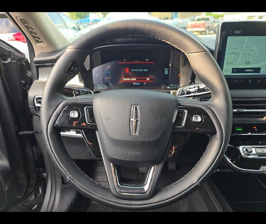 Used 2026 Lincoln Corsair Premiere FWD image 4