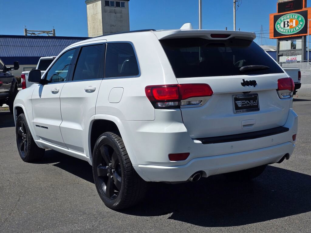 Used 2015 Jeep Grand Cherokee Altitude AWD/4WD image 8