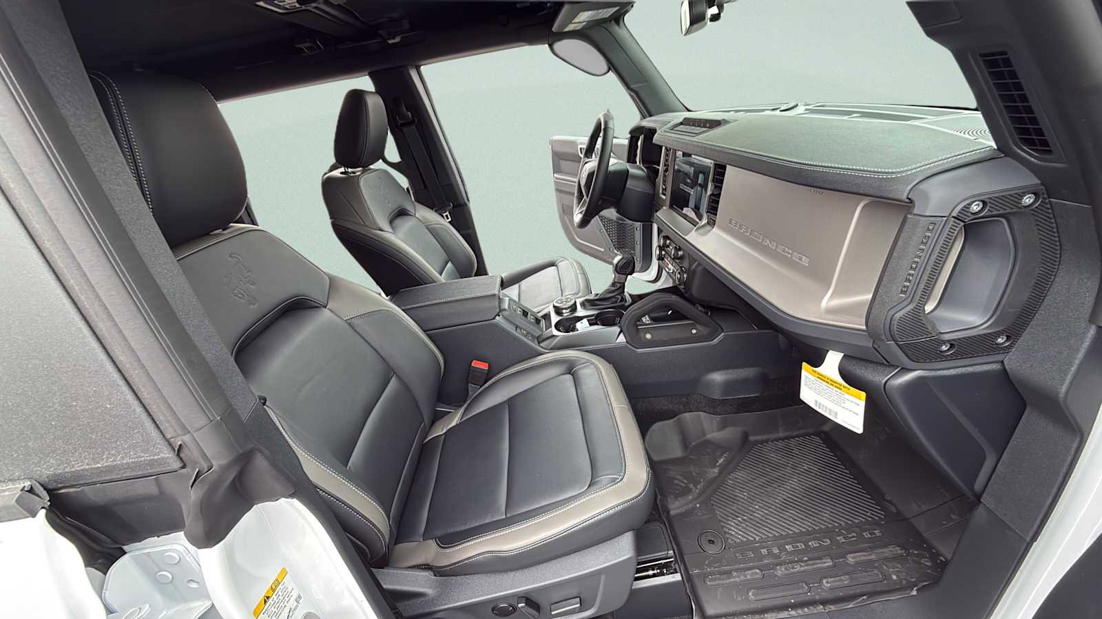 New 2026 Ford Bronco Outer Banks w/ Sasquatch Package image 34