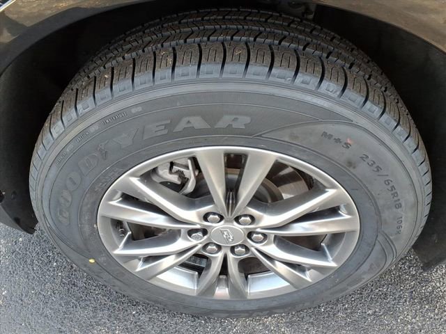 Used 2023 Cadillac XT5 Premium Luxury w/ LPO, Floor Liner Package image 12