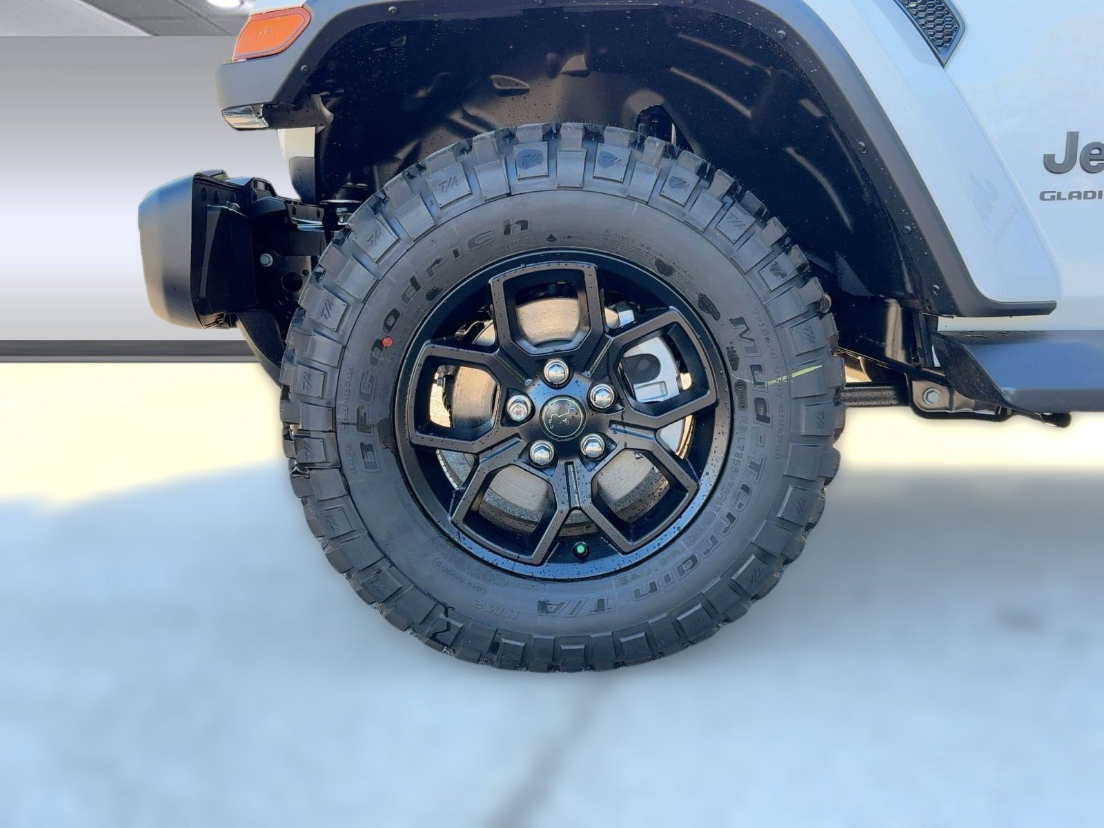 New 2025 Jeep Gladiator Sport image 11