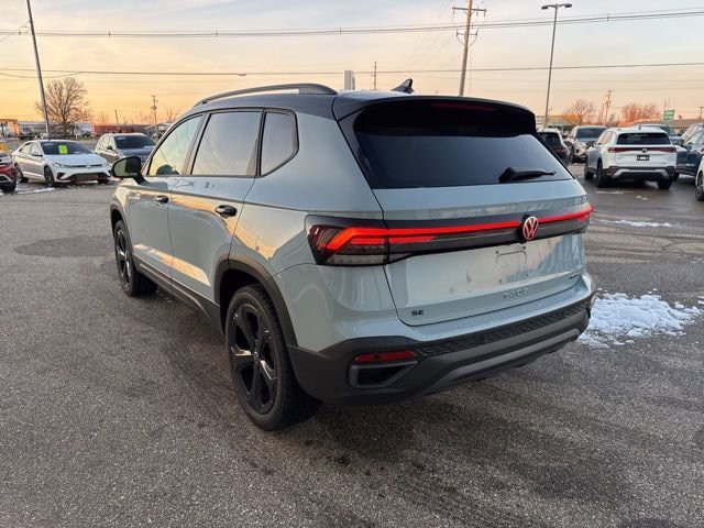 New 2026 Volkswagen Taos SE AWD/4WD image 4