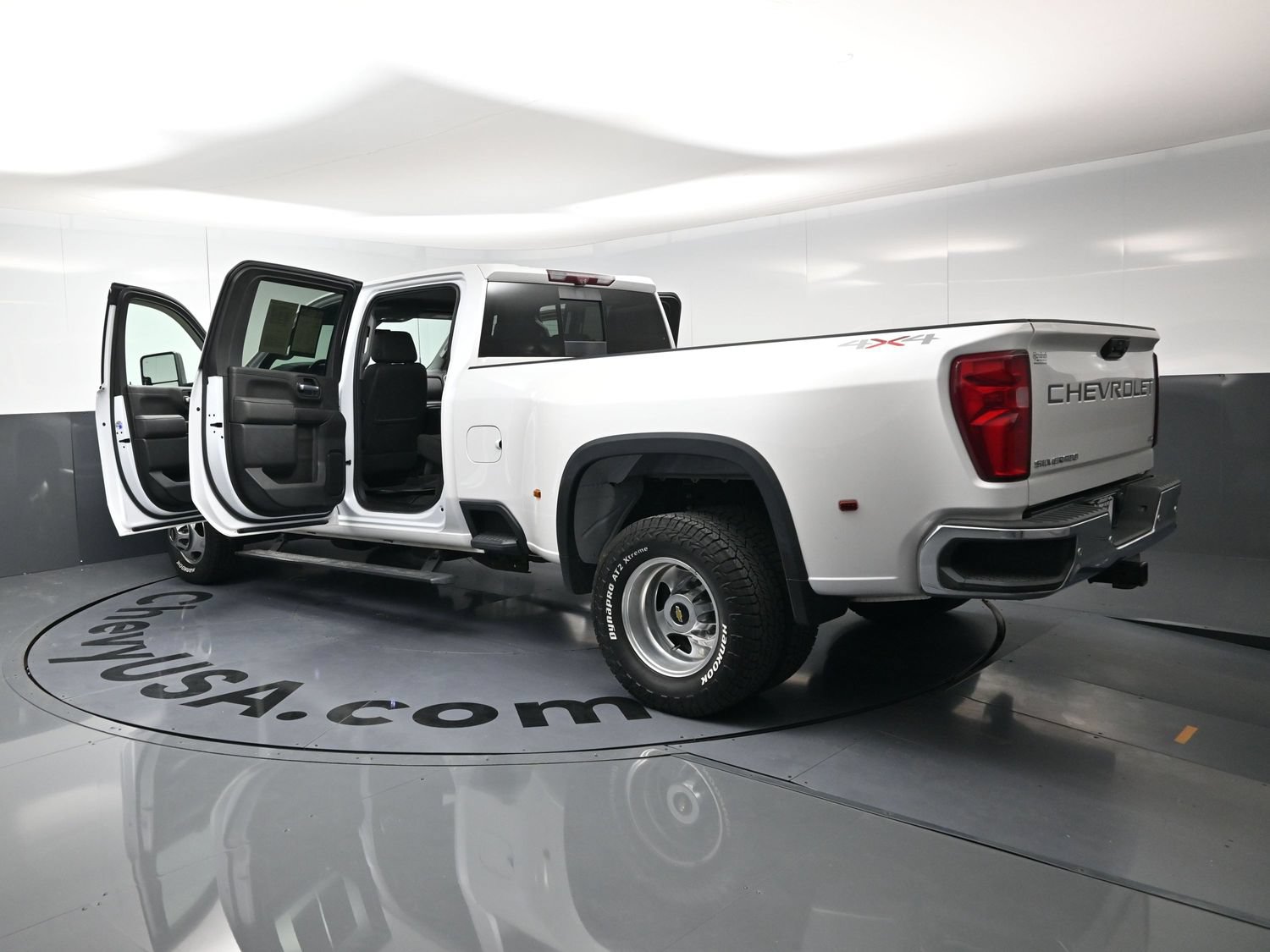 Used 2021 Chevrolet Silverado 3500 LTZ w/ LTZ Convenience Package AWD/4WD image 26