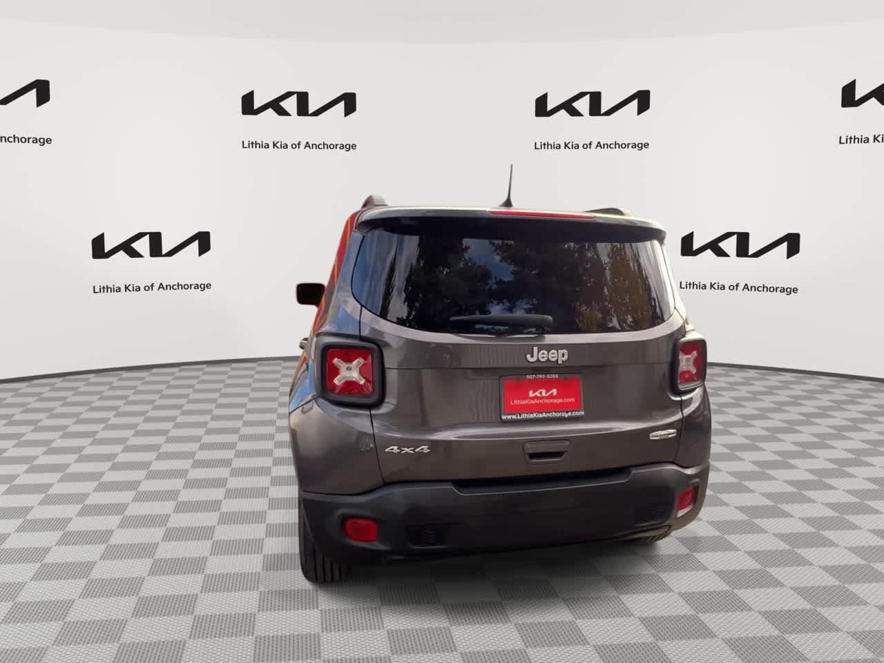 Used 2020 Jeep Renegade Latitude w/ Cold Weather Group AWD/4WD image 7