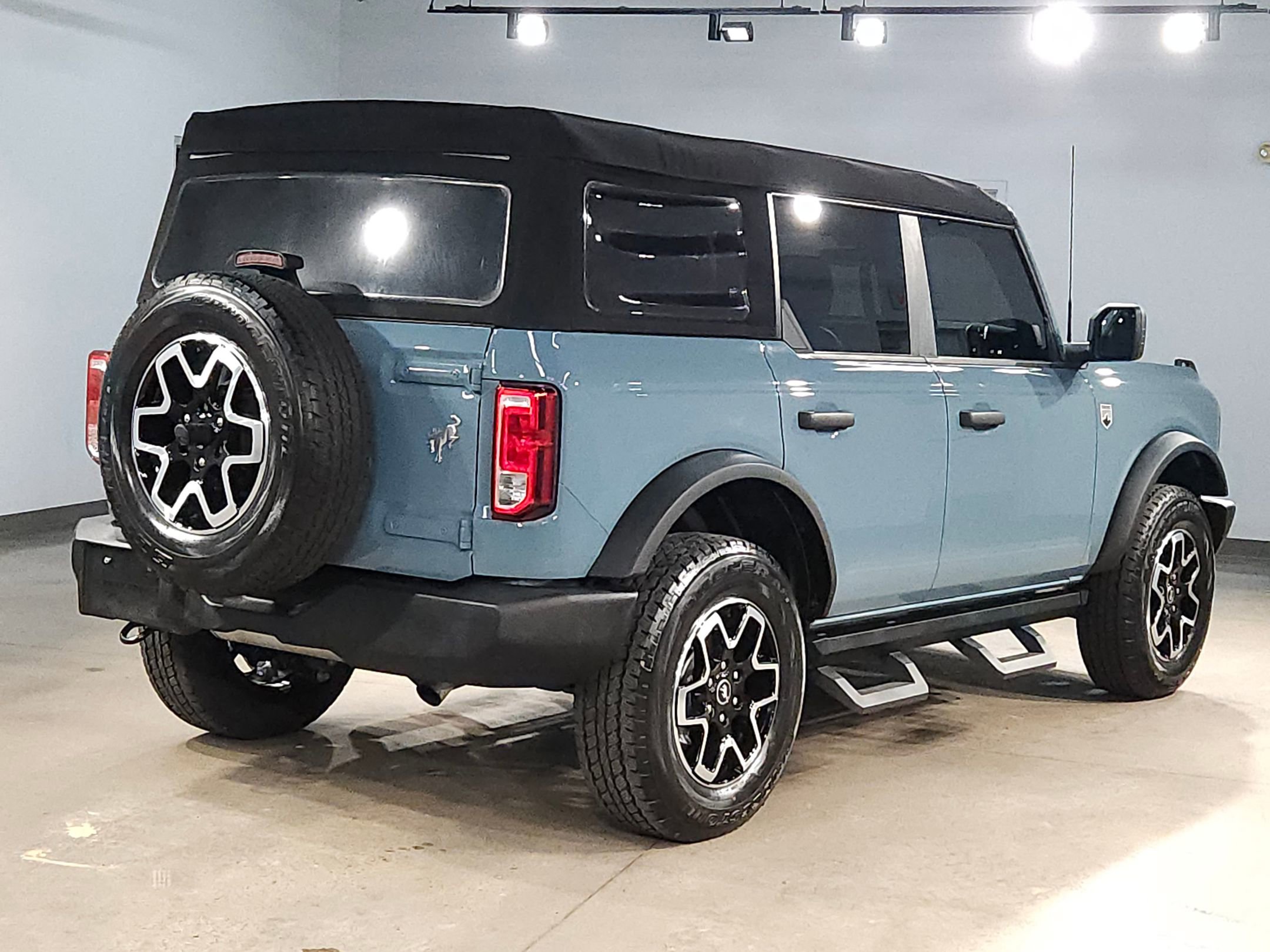 Used 2023 Ford Bronco Big Bend image 7