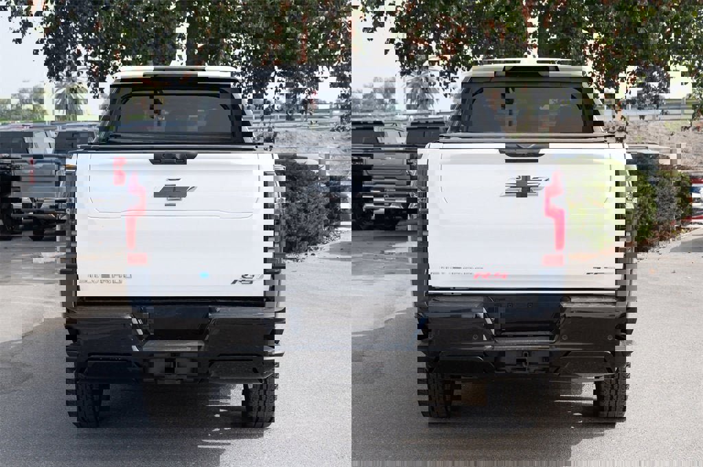 New 2024 Chevrolet Silverado EV RST image 18