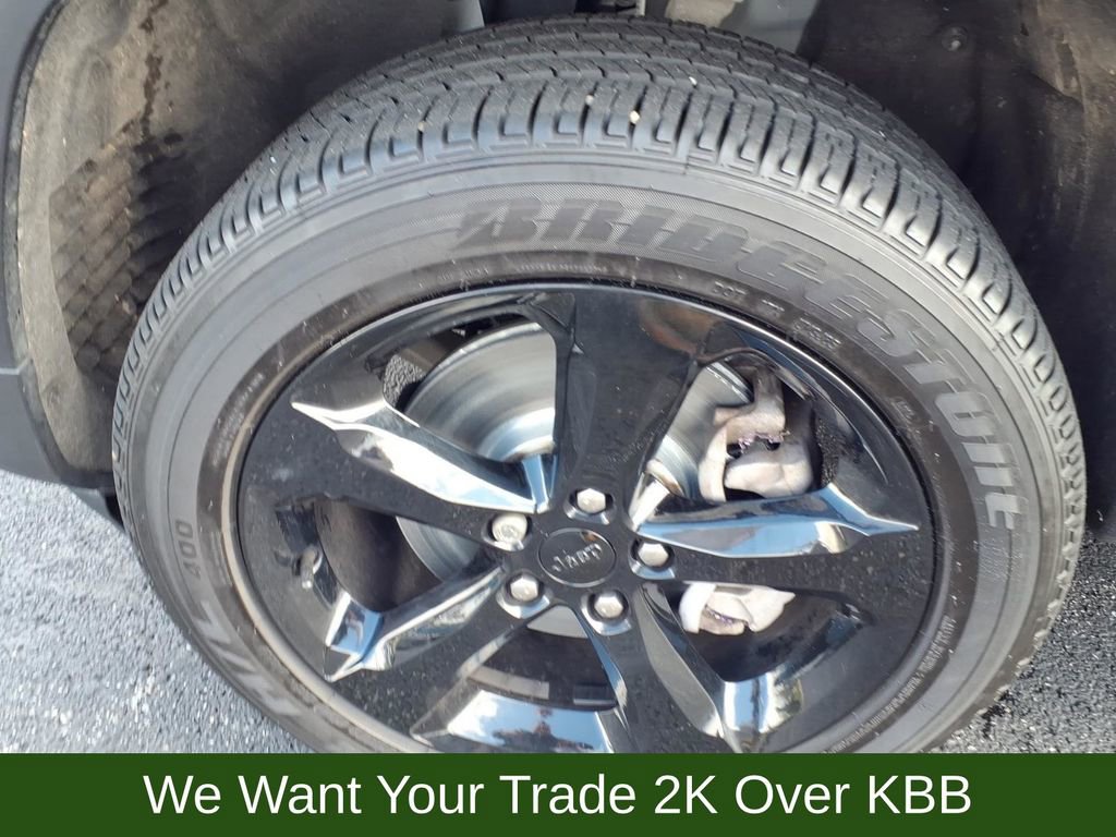 Used 2024 Jeep Grand Cherokee L Altitude image 32