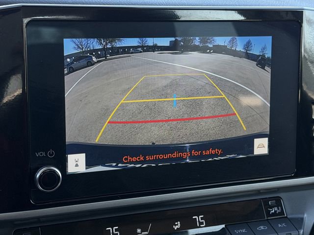 Used 2025 Toyota Camry LE image 18