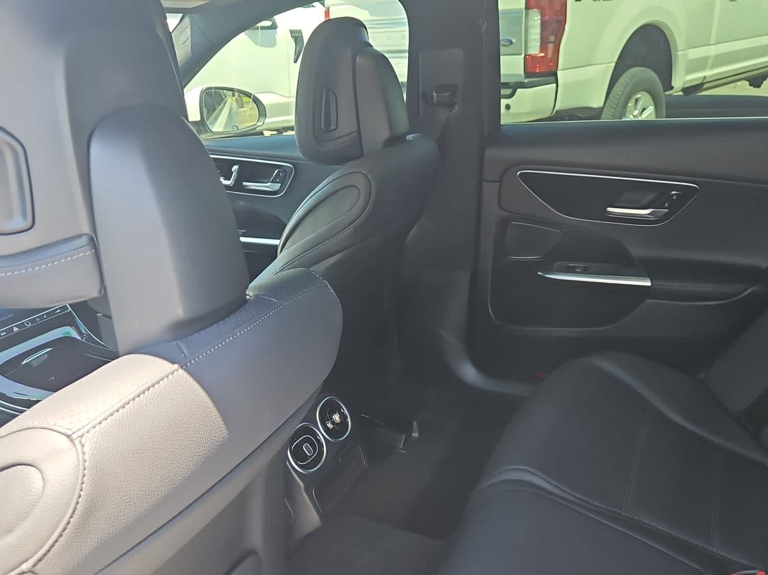 Used 2024 Mercedes-Benz C 300 Sedan image 11
