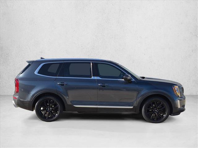 Used 2022 Kia Telluride SX w/ Towing Package FWD image 4