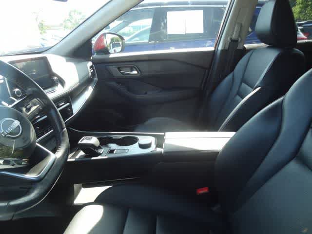 Used 2022 Nissan Rogue SV w/ SV Premium Package AWD/4WD image 9